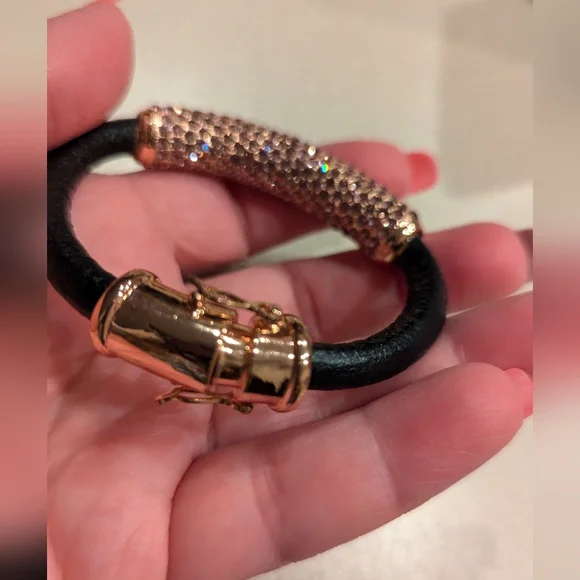 Joan Boyce Rose Tone crystal leather bracelet - Picture 5 of 5